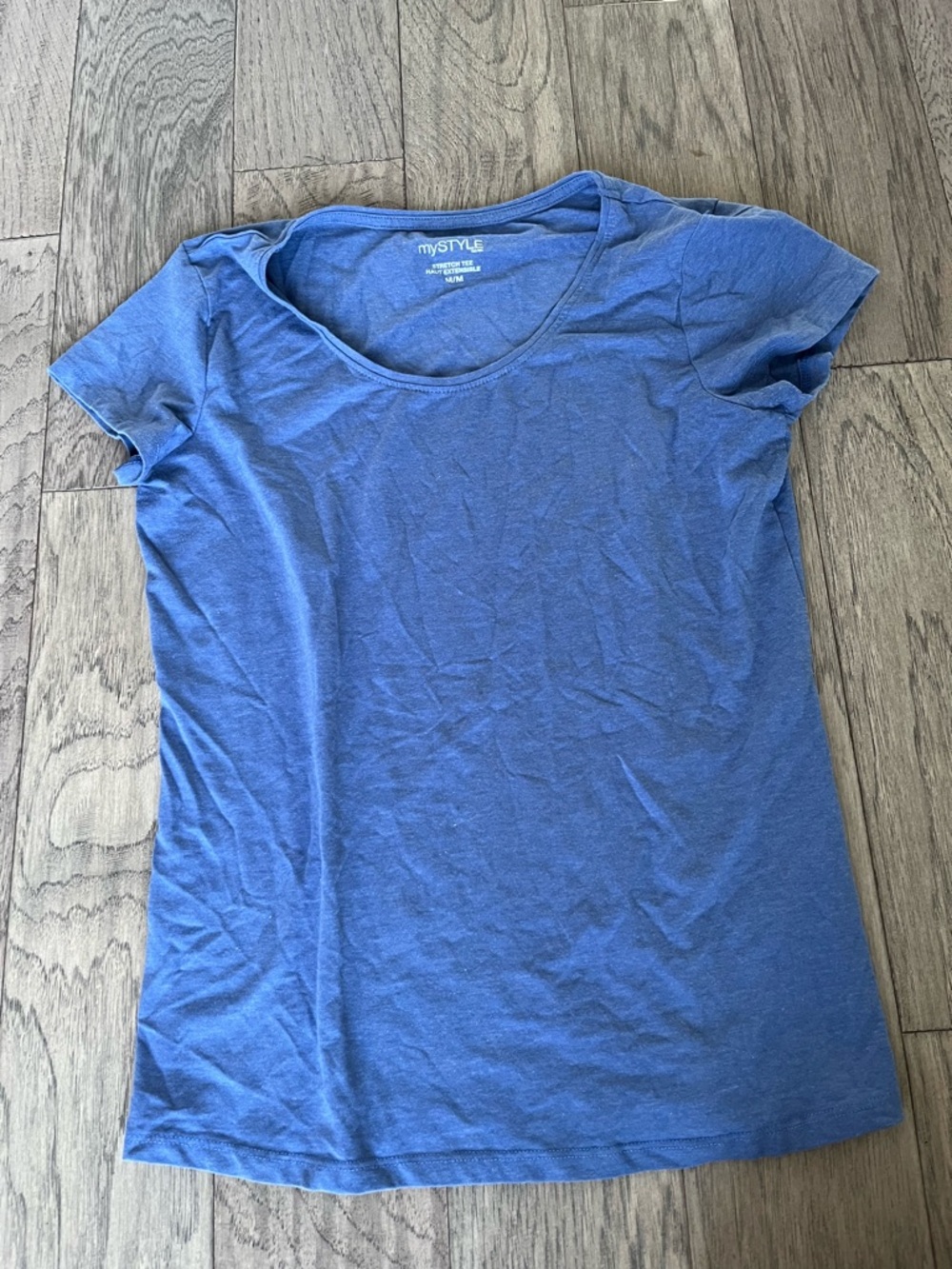 Women's Scoop Neck T-Shirt in Blue size M